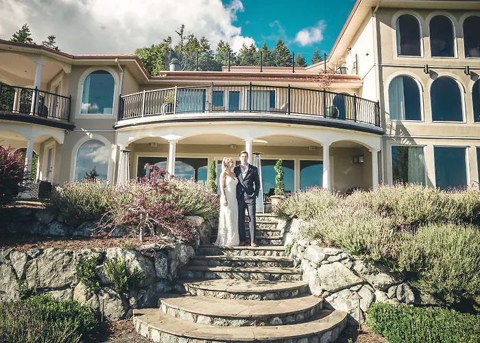 Villa Eyrie Resort